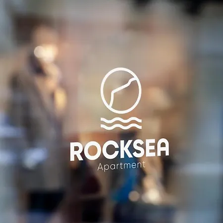 Rocksea Guest house *