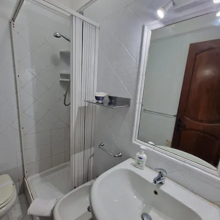 Rocksea Guest house *